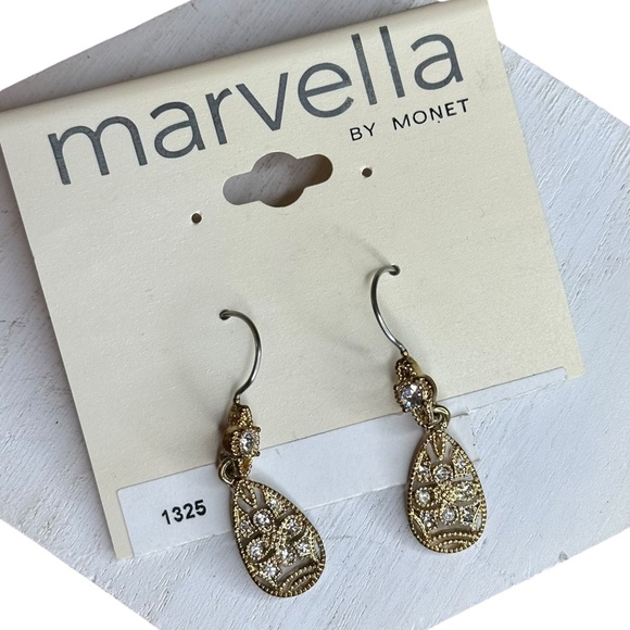 Marvella Monet NWT Vintage Gold Tone Filigree Rhinestone Pierced Dangle Earrings - Picture 2 of 4